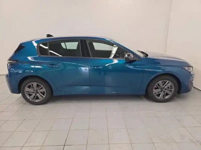Peugeot 308 1.5 bluehdi 130ch s&amp;s style eat8 — photo 4