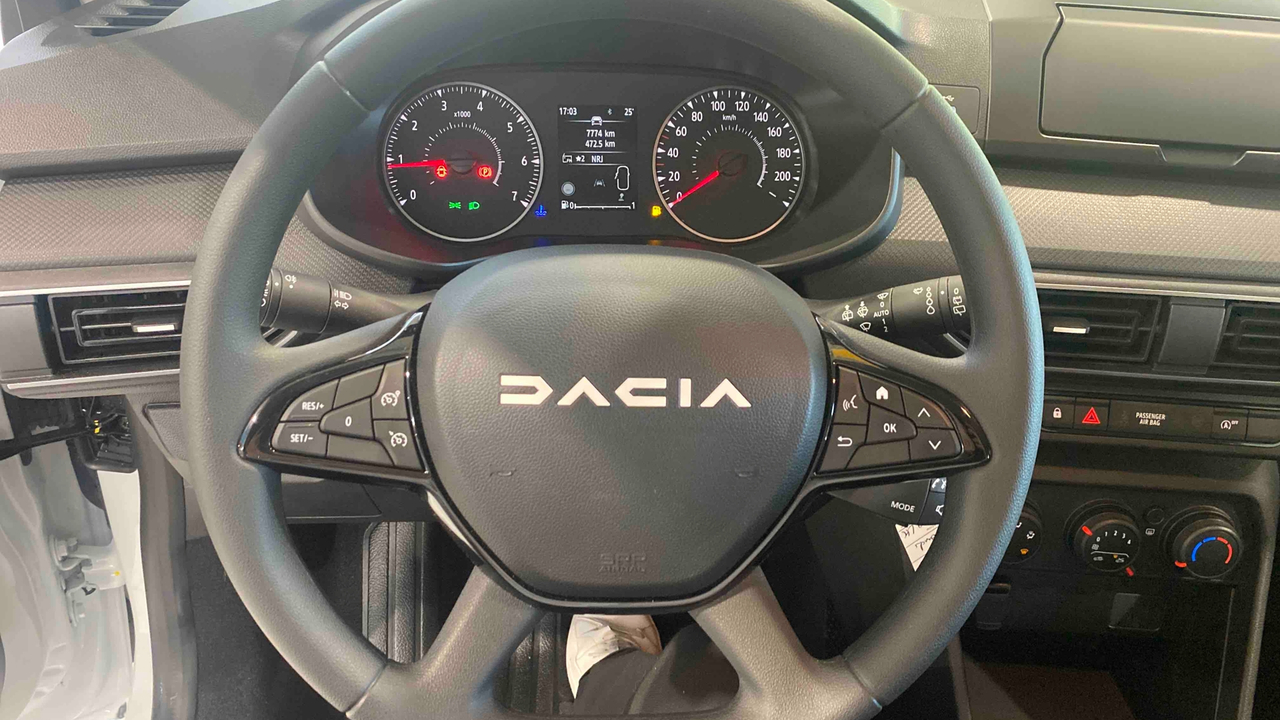 Dacia Sandero SCe 65 GSR2 — photo 10