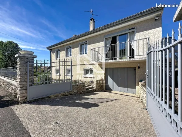 Maison 8 pièces 182 m²