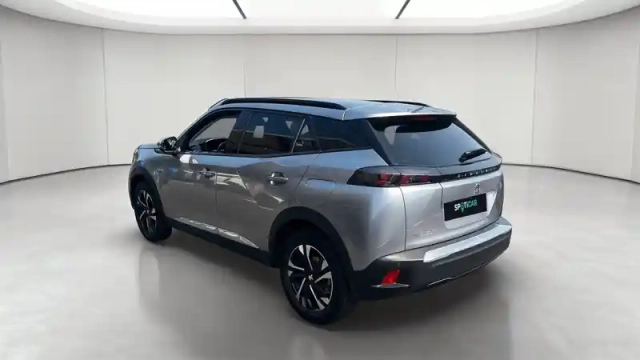 Peugeot 2008 moteur électrique 136 ch — photo 3