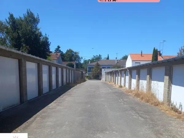 Parking/box 17 m² La Roche-sur-Yon