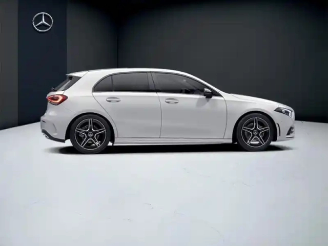 Mercedes Classe A 200 amg line — photo 18
