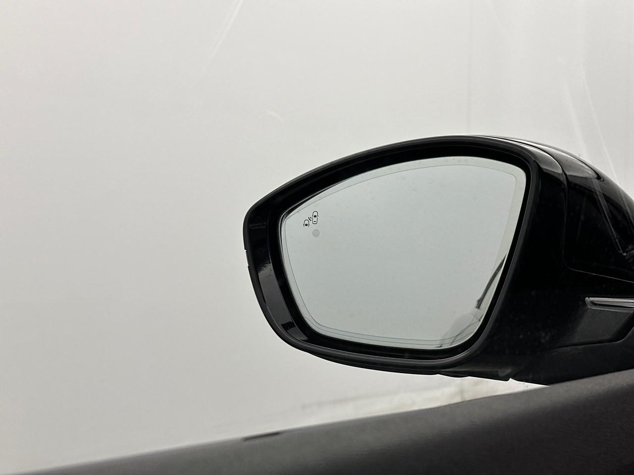 Peugeot 508 hybrid 225 e-eat8 gt pack — photo 15