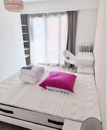 Chambre hyper-centre, au pied de la gare 🏡