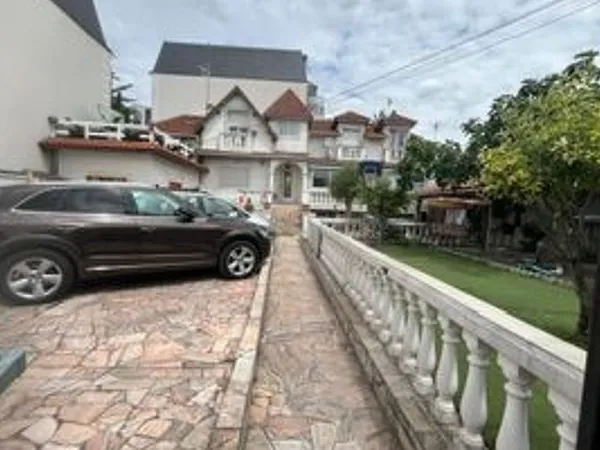 Maison 15 pièces 257 m²