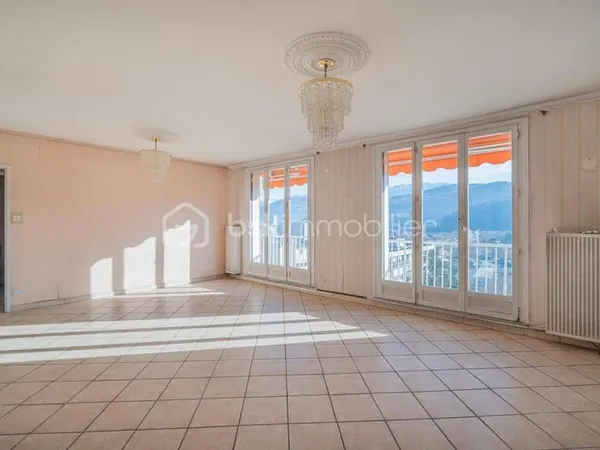 Appartement 5 pièces 81 m²