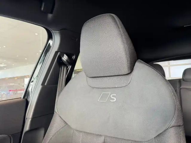 Audi Q3 e-hybrid 272 ch s tronic 6 — photo 35