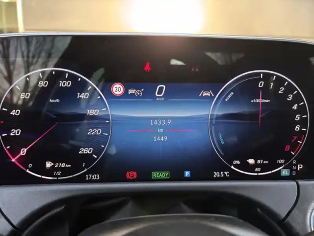Mercedes Classe E break 300 hybrid eq amg line — photo 27