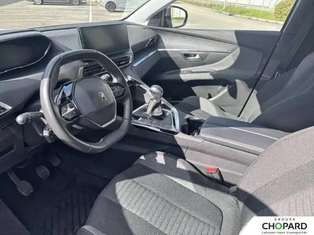 Peugeot 5008 puretech 130ch s&amp;s bvm6 — photo 2