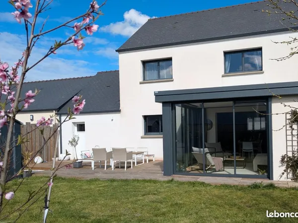 Maison familiale avec jardin