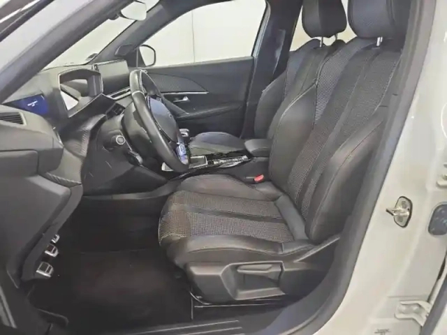 Peugeot 2008 1.2 puretech 130ch s&amp;s gt — photo 14