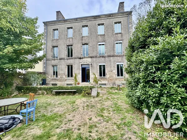 Maison 12 pièces 339 m²