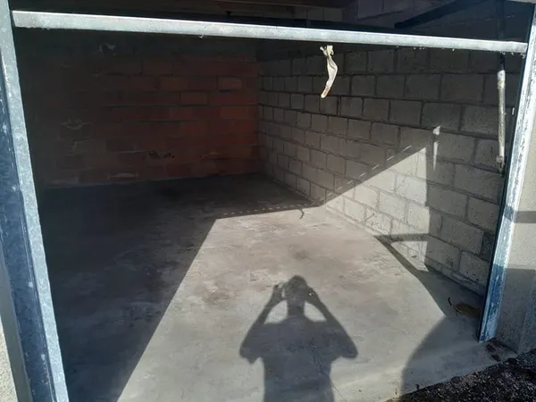 Box fermé de 20 m²