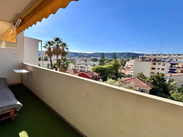 NICE - HENRI DUNANT - 3 PIECES MEUBLES CLIMATISATION - TERRASSE