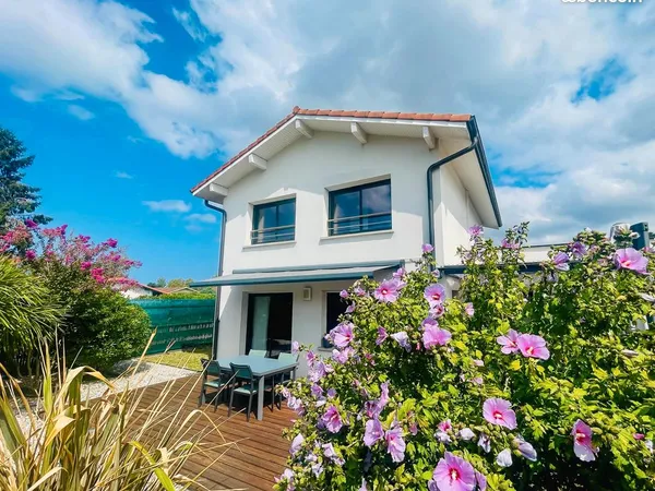 Maison mitoyenne T3 de 95m² (Sans Copropriété)