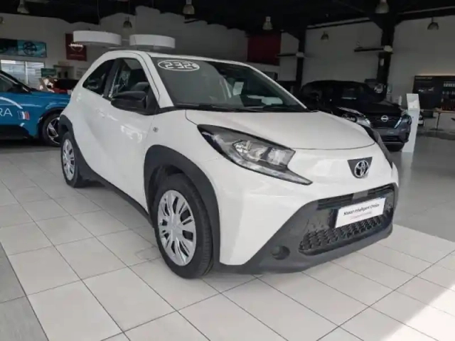 Toyota Aygo x 1.0 vvt-i 72ch dynamic s-cvt my23 — photo 6