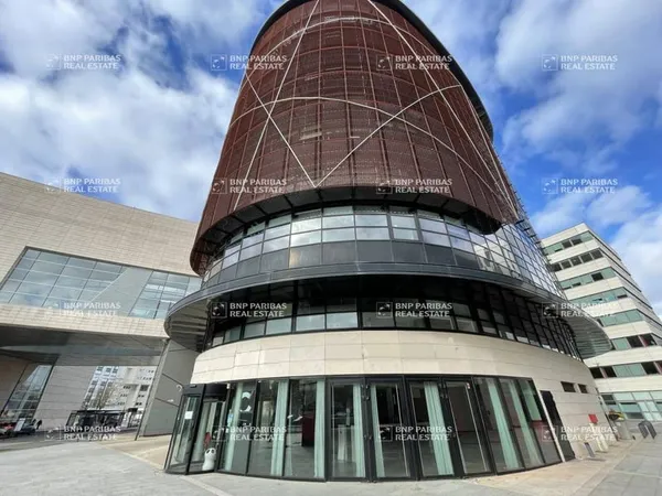 Bureau 1 pièce 263 m²