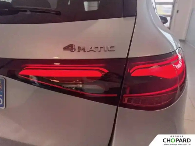 Mercedes Glc 300 e 9g-tronic 4matic — photo 26