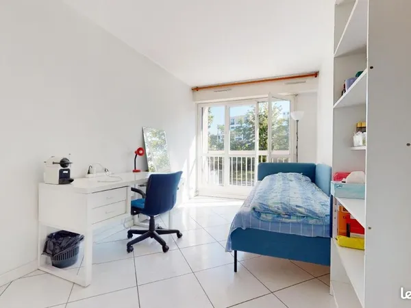 Chambre 6 pièces 95 m²