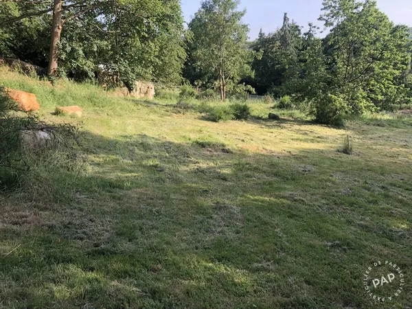 Terrain 1074 m²