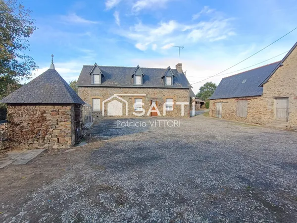 Ancienne fermette en pierre avec nombreuses dépendances sur 1.6 ha de terrain