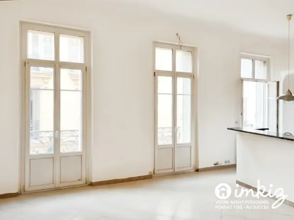 T4 de 80 m² repeint, gros potentiel
