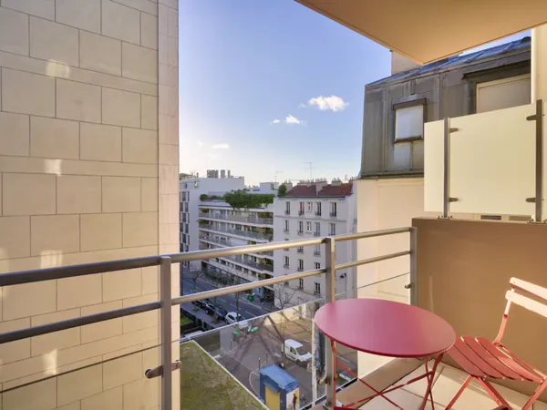 Superbe studio avec 2 balcons ? Rue de la Convention 15e