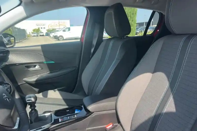 Peugeot 208 puretech 100 s&amp;s bvm6 — photo 11