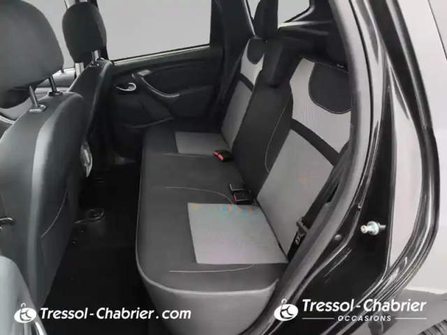 Dacia Duster dci 110 edc 4x2 black touch 2017 — photo 23