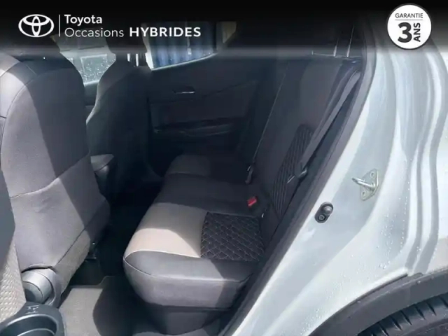 Toyota C-Hr 184h distinctive 2wd e-cvt  mc19 — photo 12