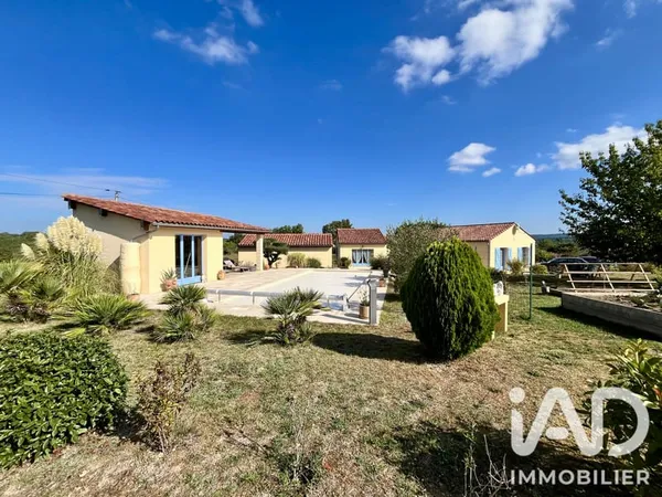 Maison 5 pièces 220 m²