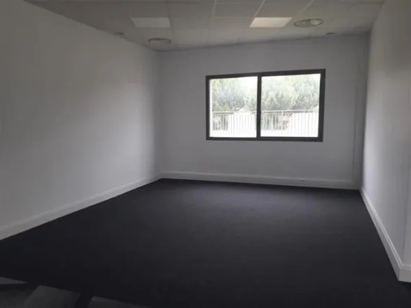 Bureaux 99 m²