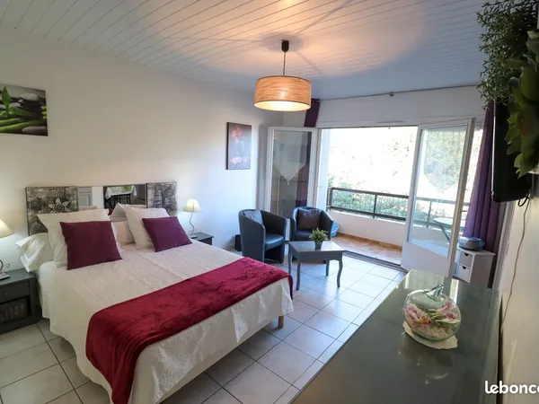 Appartement tout équipé 4ème étage