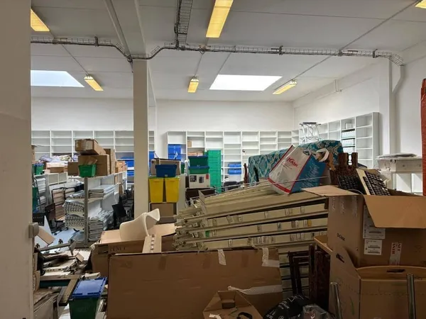 Local d'activité 457 m²