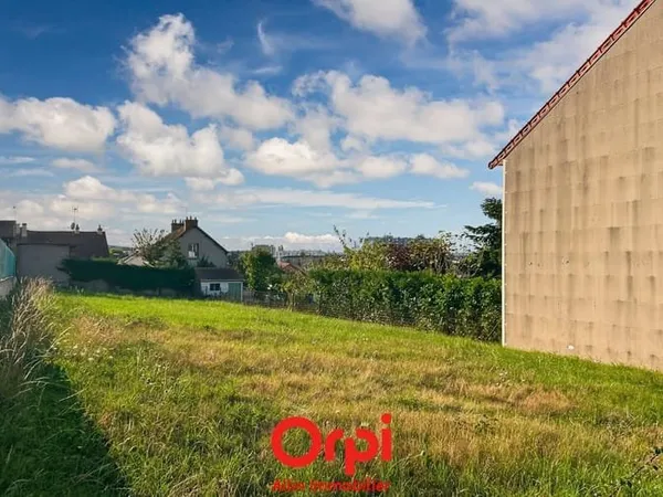 Terrain 556 m²