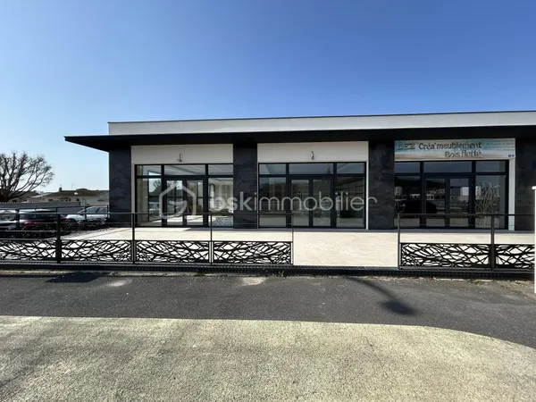 LIGNAN-SUR-ORB  ENSEMBLE COMMERCIAL RÉCENT DE 347 m²