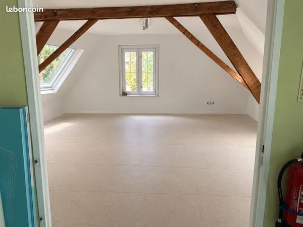 Bureau de 37 M2 à Wervicq Sud à partager