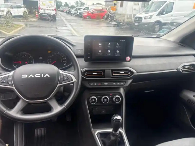 Dacia Jogger 1.0 tce 110ch extreme 7 places -24 — photo 3