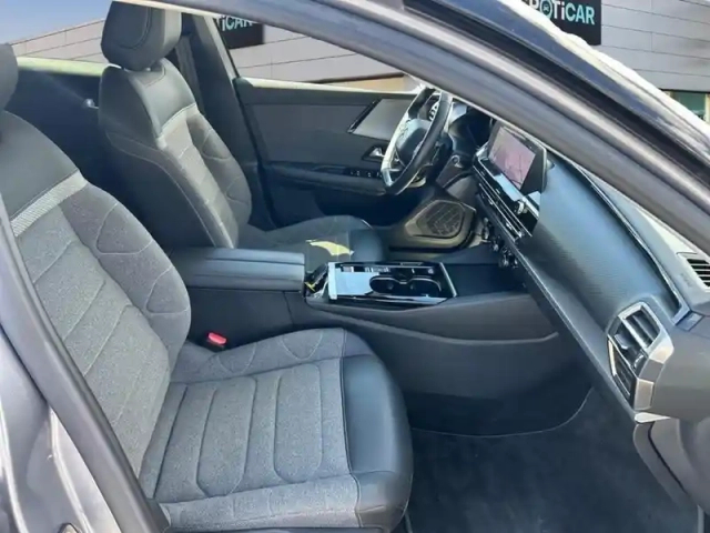 Citroën C5 x hybride rechargeable 225 e-eat8 shine — photo 9
