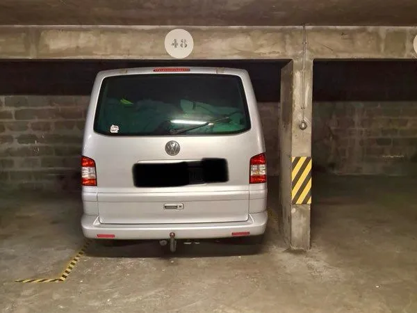 Place de Parking Nation Avron