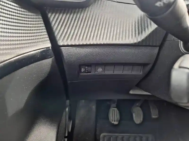 Peugeot 208 puretech 75 s&amp;s bvm5 — photo 21