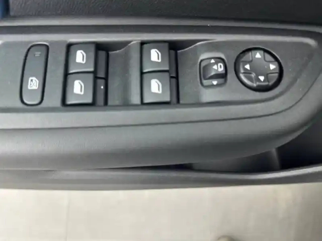 Citroën C4 e- 136 ch automatique — photo 24