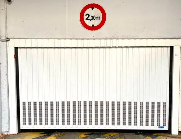 Loue place de parking dans garage fermé