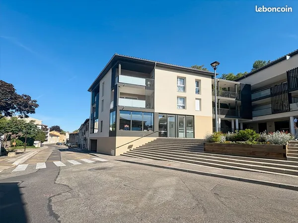 Chasse, local commercial 60 m² CHASSE SUR RHONE