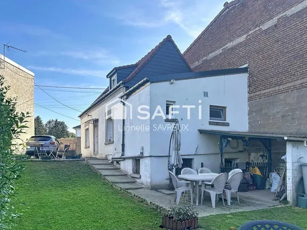 Le charme de Vimy, sans travaux et avec un grand jardin ! Une maison clé en main où il ne reste plus