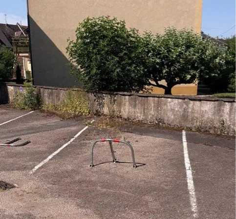 À louer - Place de parking privative avec arceau - Thionville