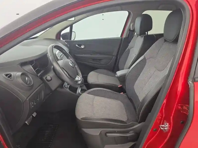Renault Captur tce 120 energy edc — photo 31