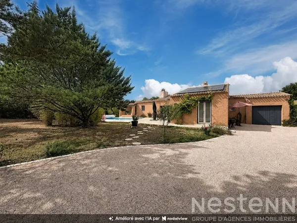 Maison à vendre à Ollières - 139m² sur un terrain de 2670 m² avec piscine