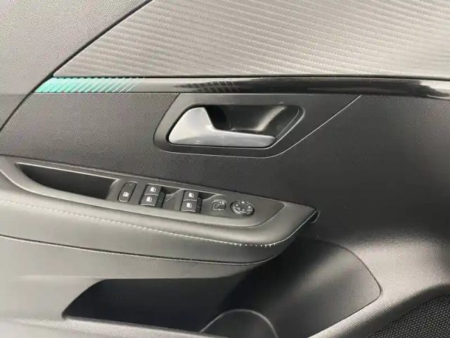 Peugeot 208 puretech 100 s&amp;s bvm6 — photo 106