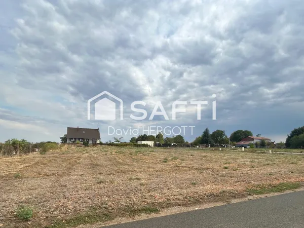 Terrain constructible 698 m² borné et viabilisé - À 10 min de Mer